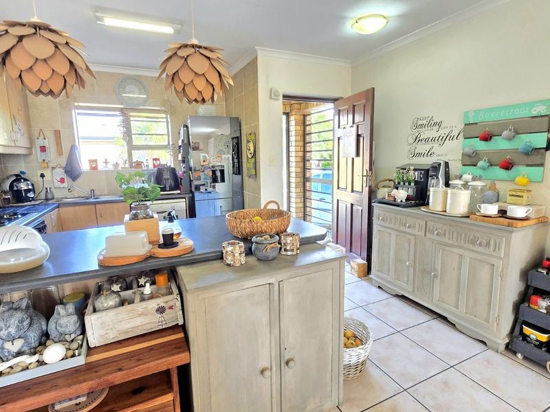 Townhouse For Sale in Fairview Golf Estate - Photo 3