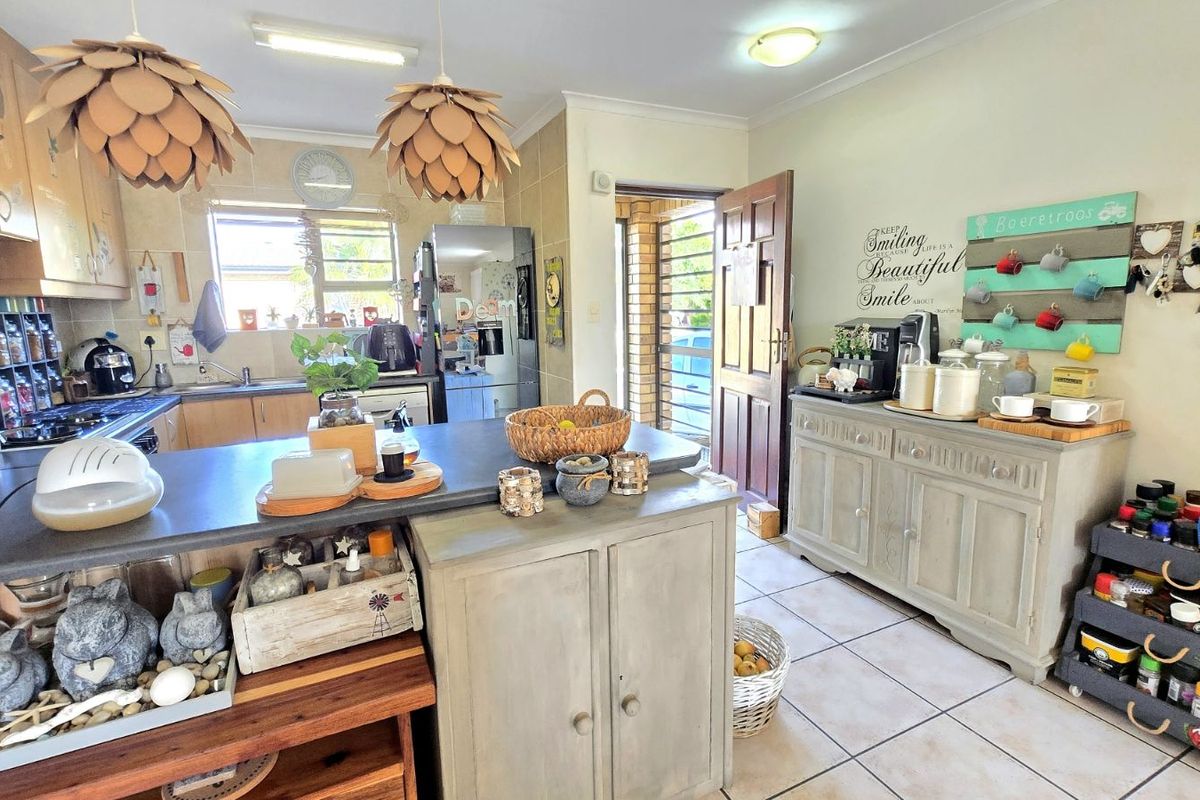 Townhouse For Sale in Fairview Golf Estate - Photo 3