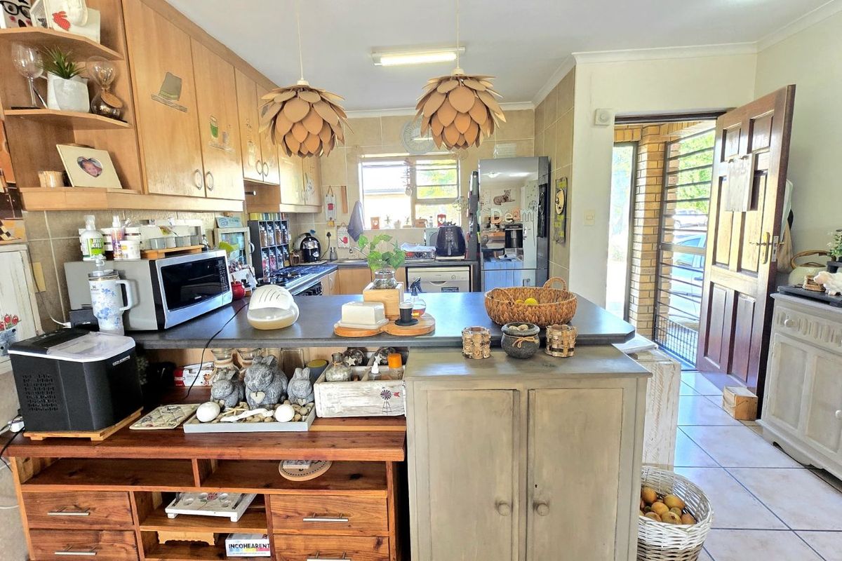 Townhouse For Sale in Fairview Golf Estate - Photo 4