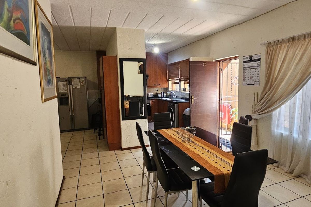 Apartment To Rent in Fourways - Photo 5