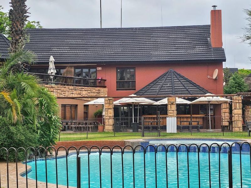 Apartment To Rent in Fourways - Photo 2