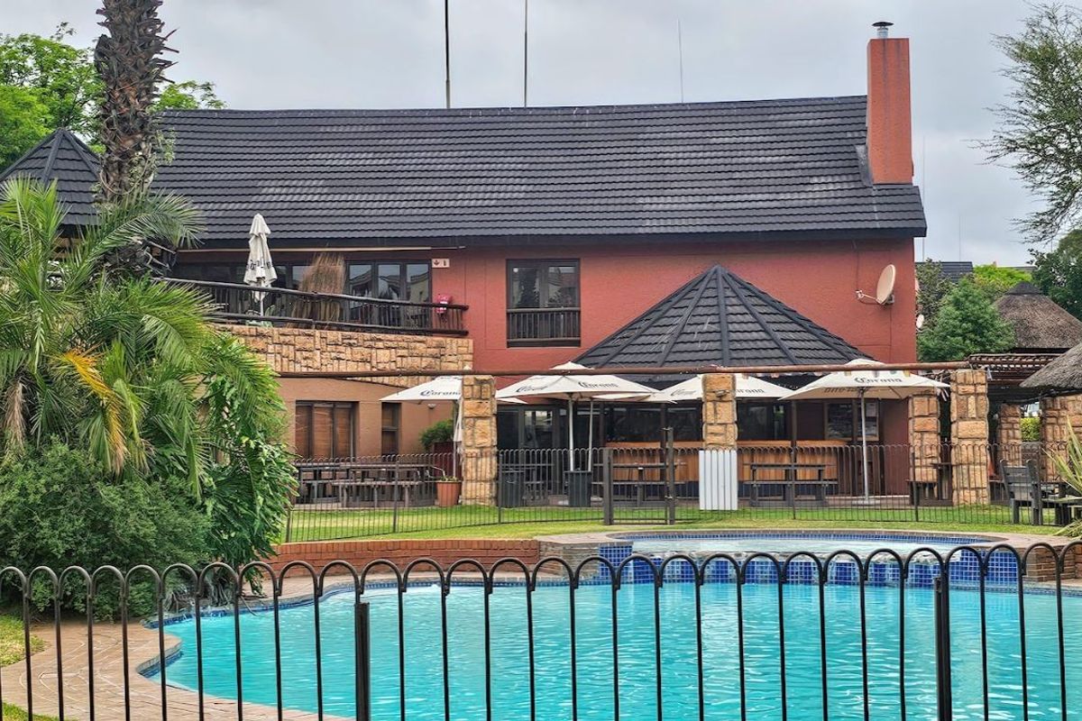 Apartment To Rent in Fourways - Photo 2