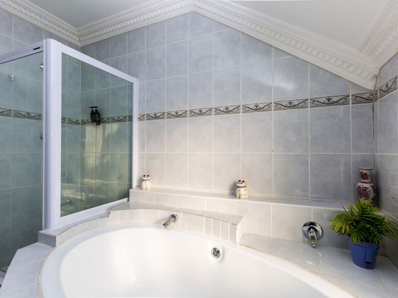 House To Rent in Country Club - Photo 9