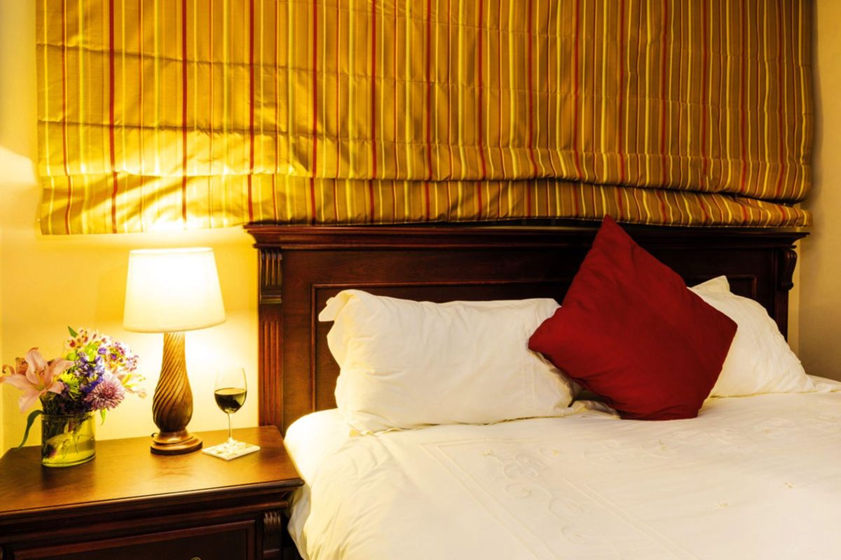 House To Rent in Country Club - Photo 4