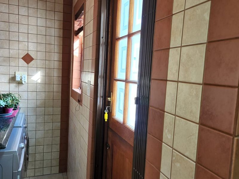 Townhouse For Sale in Volksrust Central - Photo 6