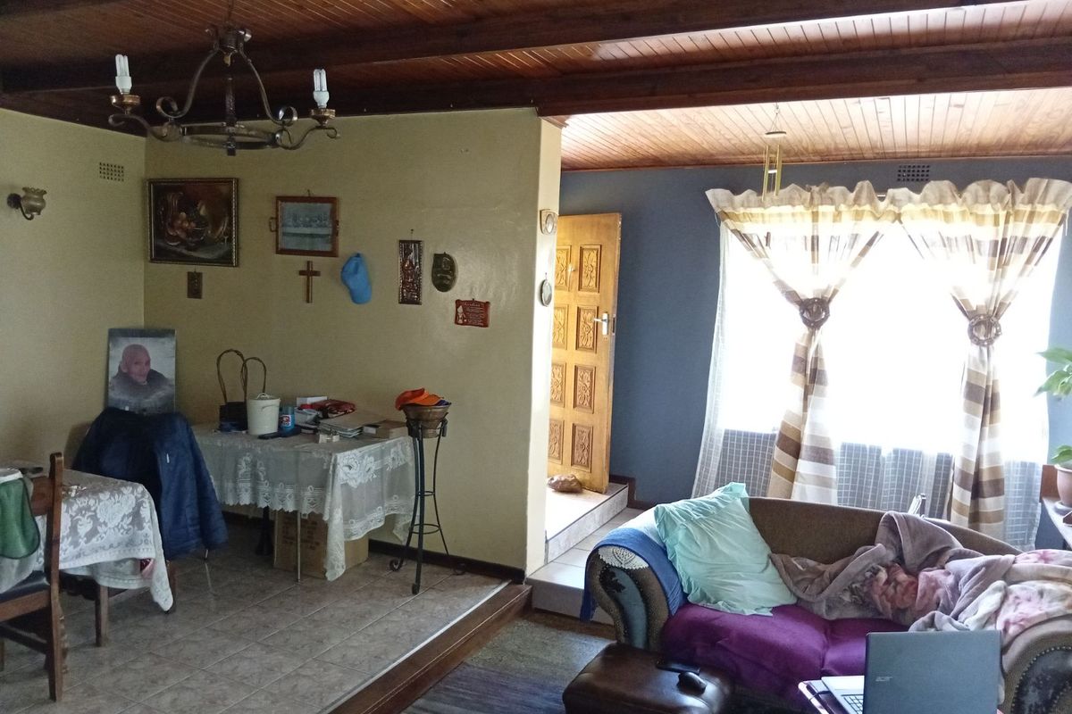 House For Sale in Bosmont - Photo 4