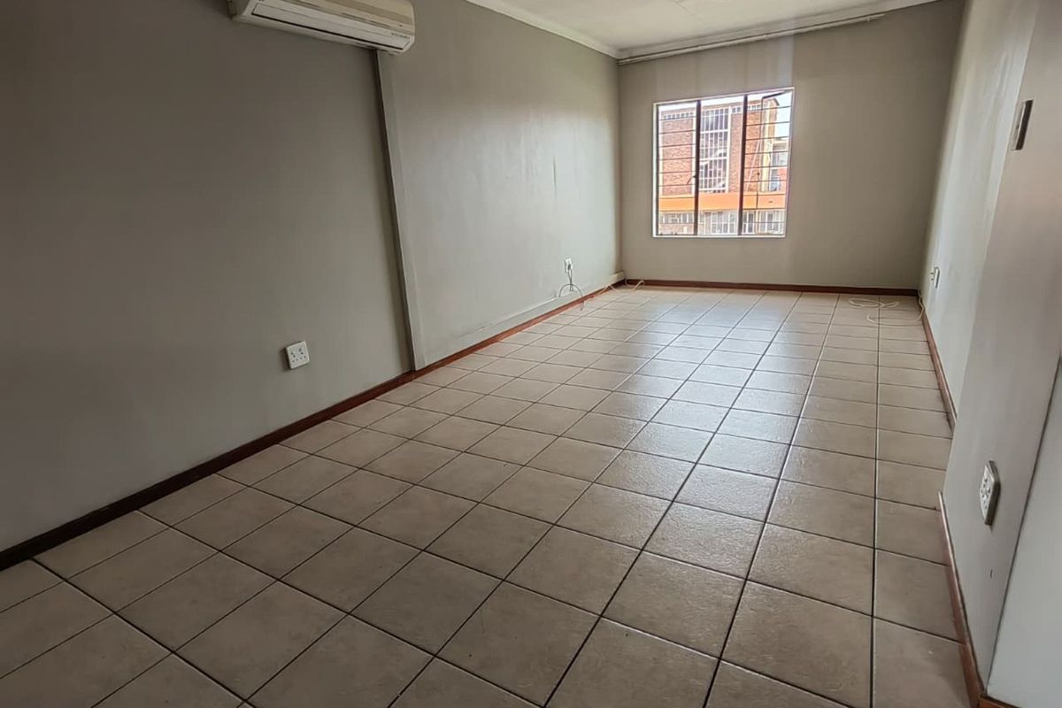 Apartment For Sale in Pretoria North - Photo 4