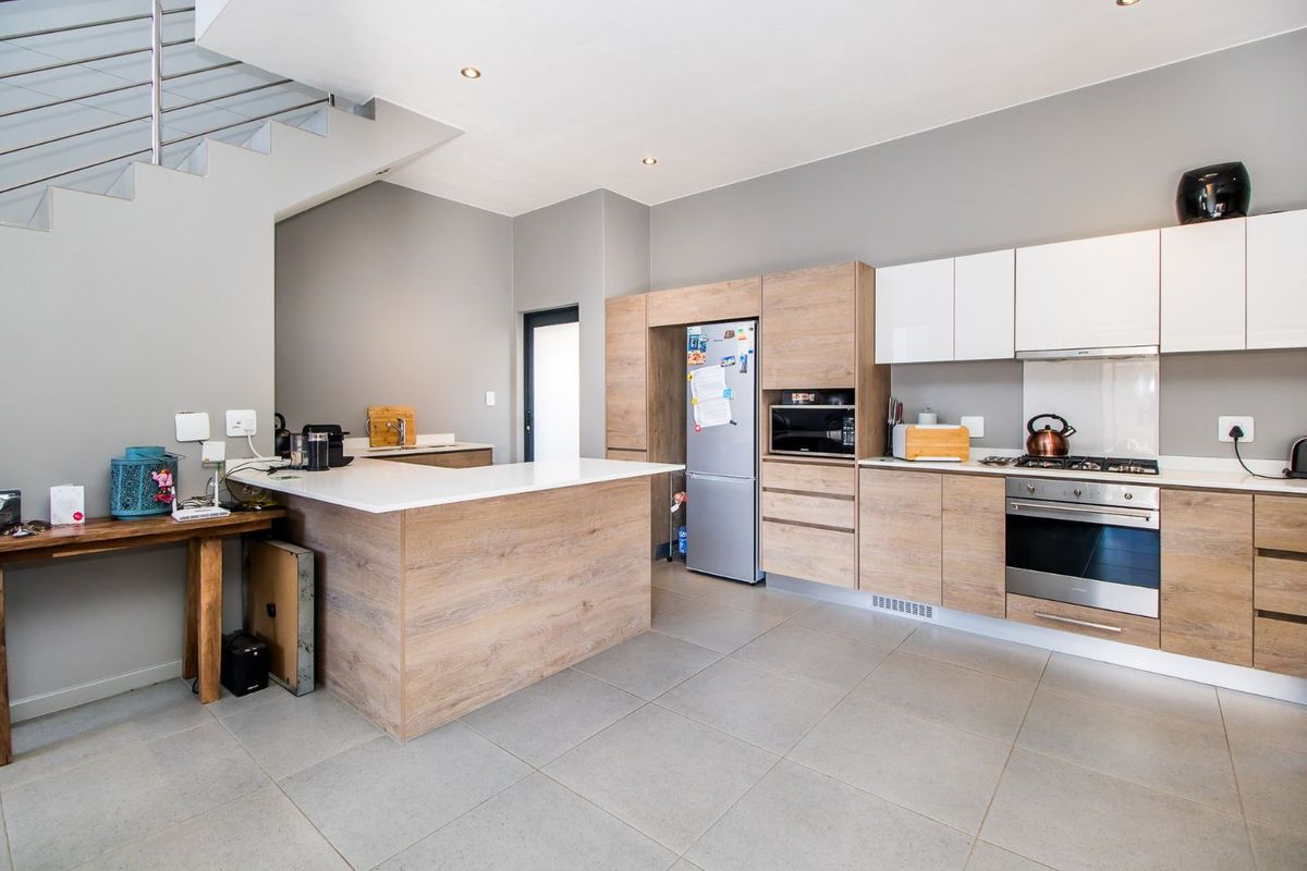 Townhouse For Sale in The Hills Game Reserve Estate - Photo 4