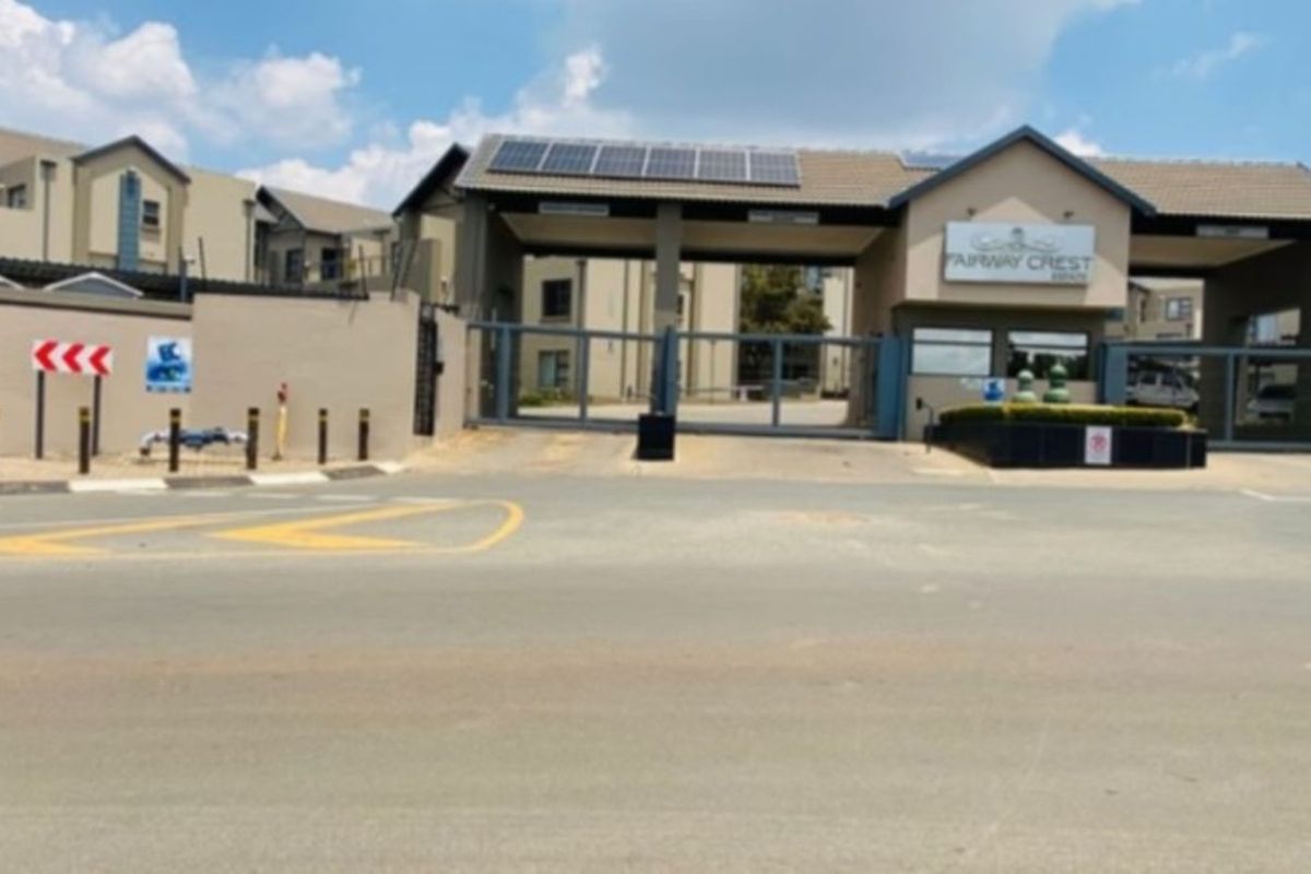 Apartment For Sale in Ruimsig - Photo 3