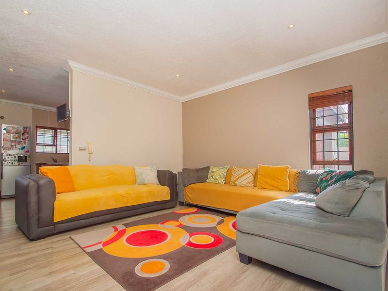 Townhouse For Sale in Fairland - Photo 9