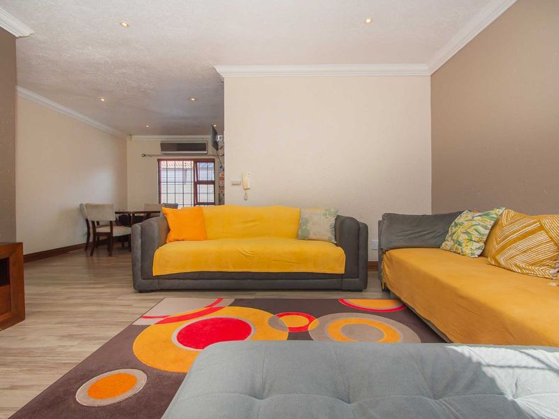 Townhouse For Sale in Fairland - Photo 8