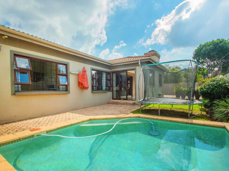 Townhouse For Sale in Fairland - Photo 2