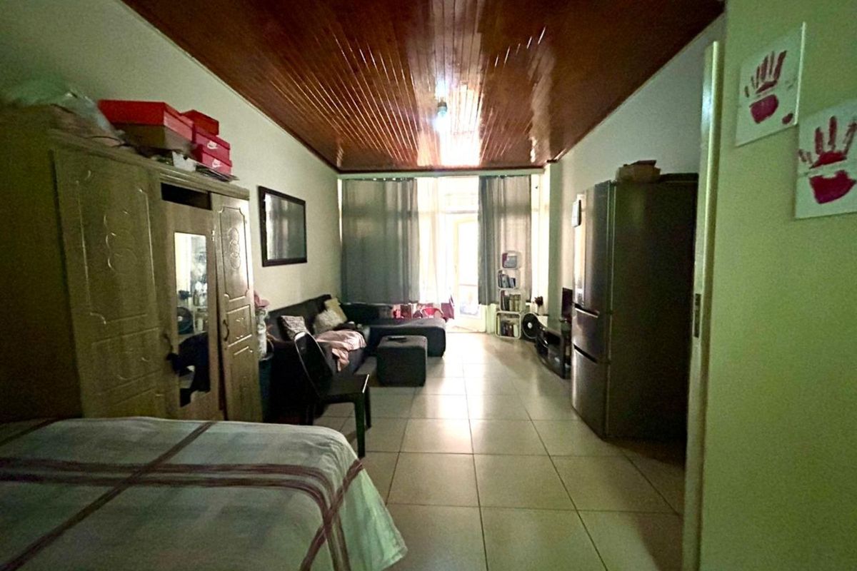 Apartment For Sale in Muckleneuk - Photo 4