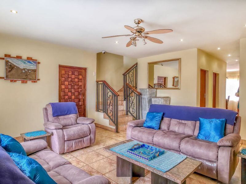 House For Sale in Witpoortjie - Photo 4