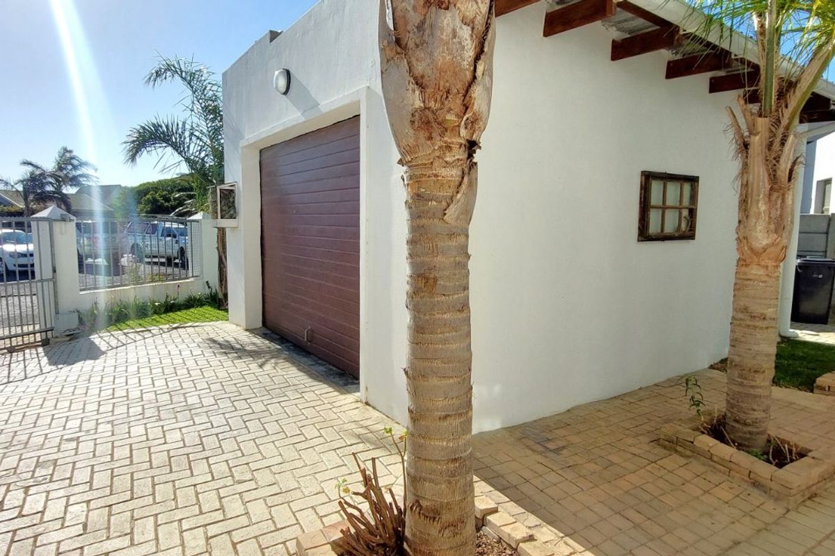 House For Sale in Admirals Park - Photo 5