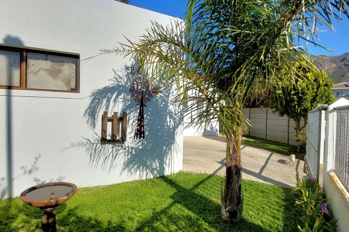 House For Sale in Admirals Park - Photo 3