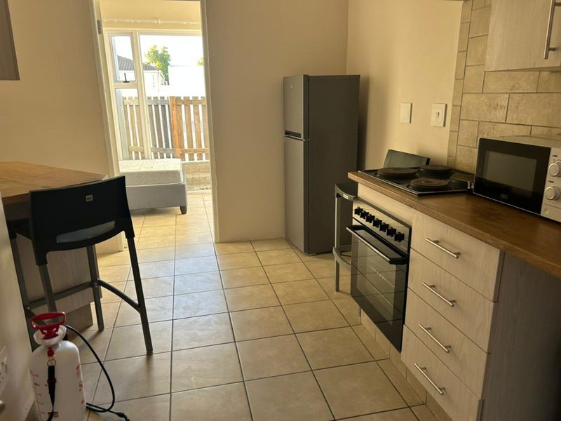 Apartment For Sale in Highbury - Photo 3