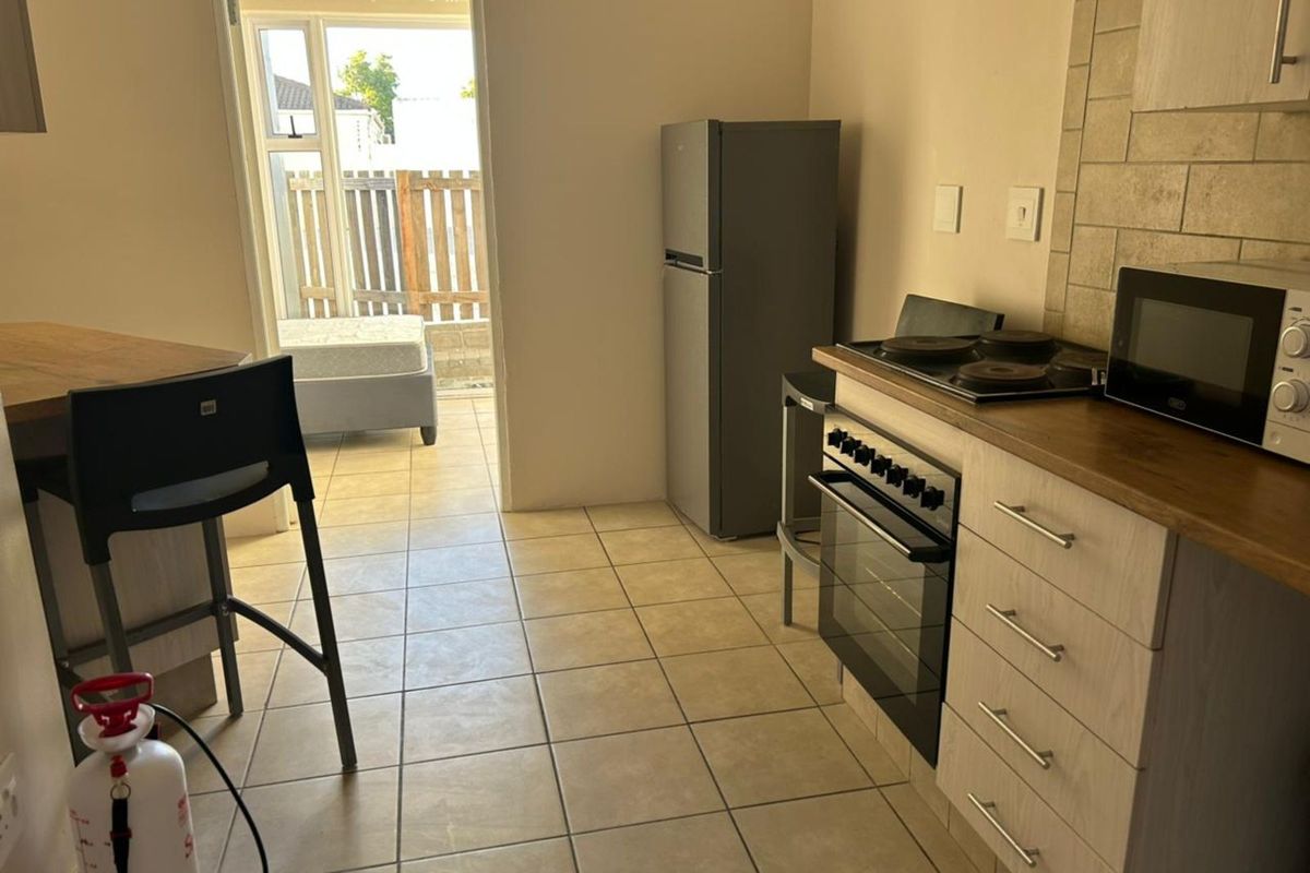 Apartment For Sale in Highbury - Photo 3