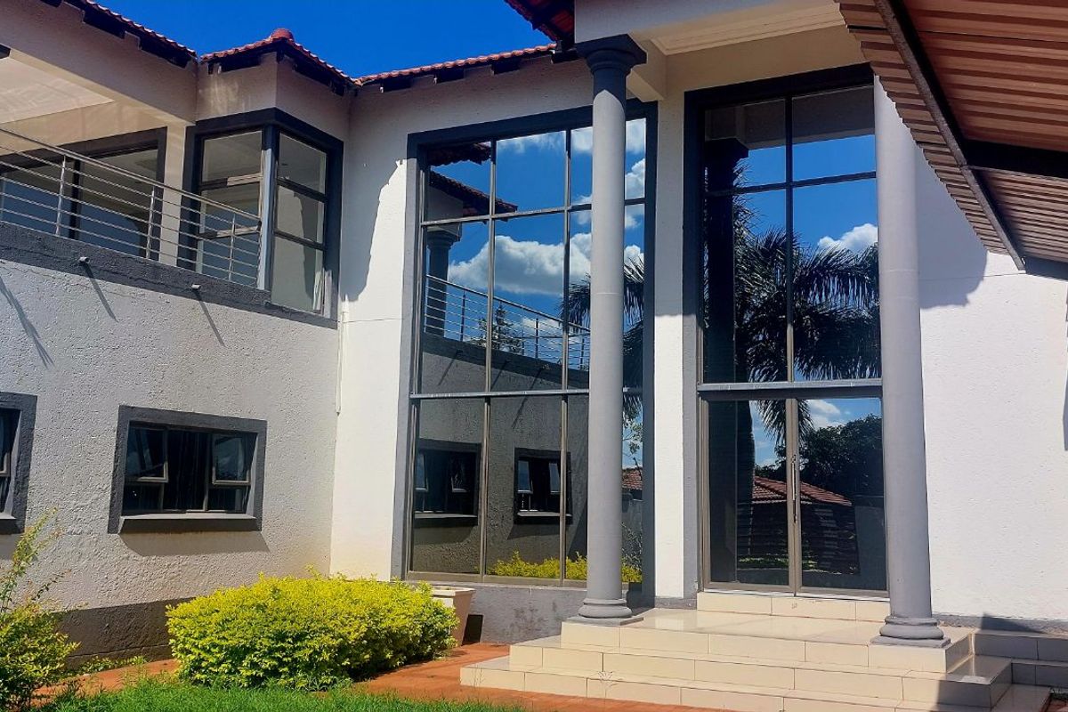 House For Sale in Bendor - Photo 2