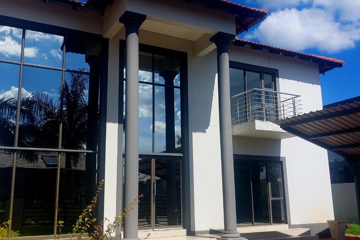 House For Sale in Bendor - Photo 3