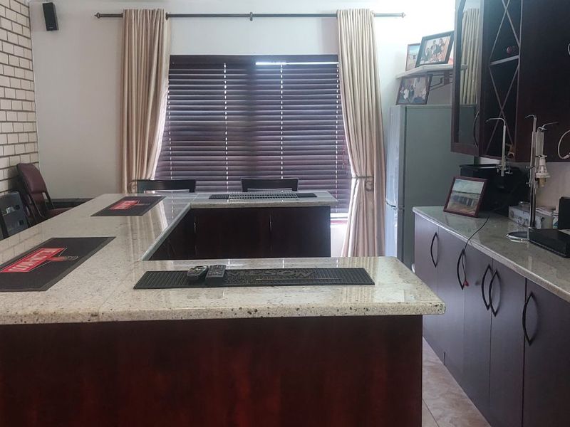 House For Sale in Bendor - Photo 9