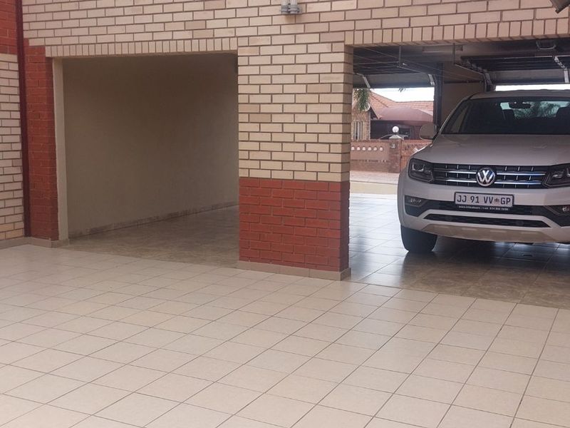 House For Sale in Bendor - Photo 6