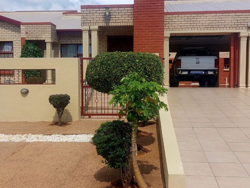 House For Sale in Bendor - Photo 3