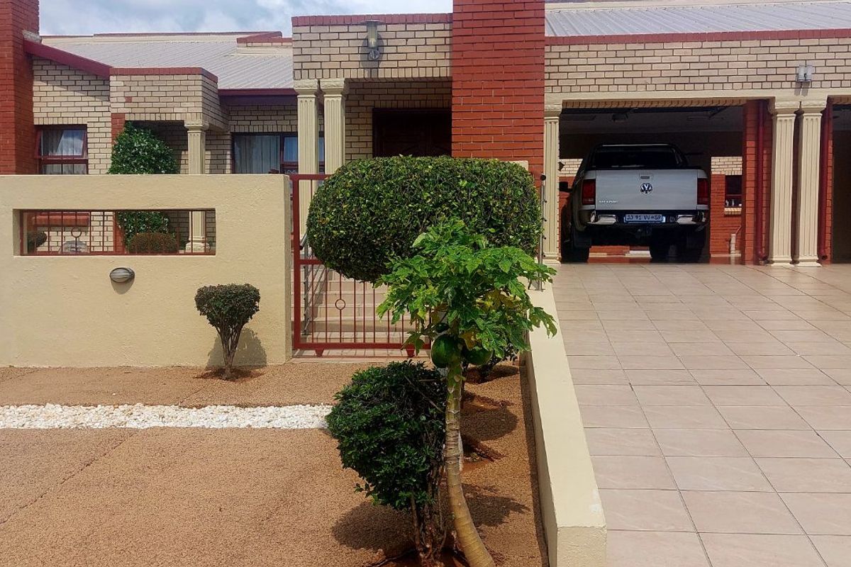 House For Sale in Bendor - Photo 3