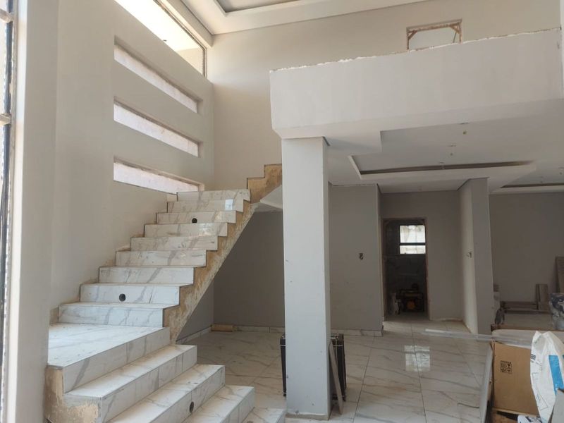 House For Sale in Savannah Country Estate - Photo 3