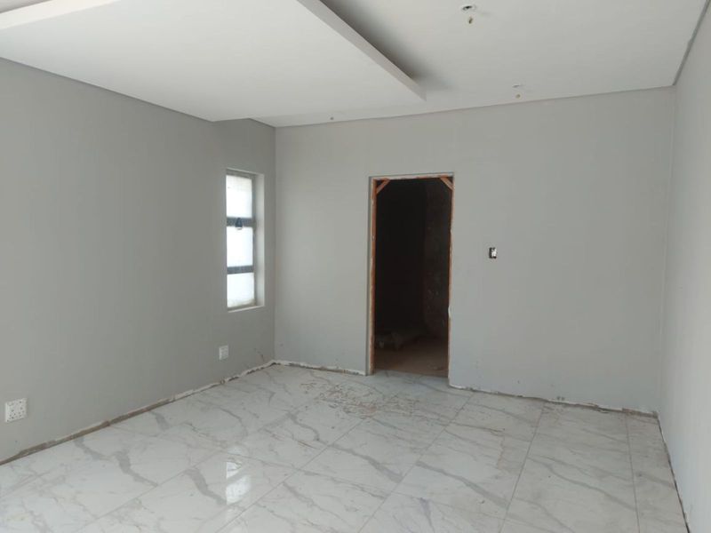 House For Sale in Savannah Country Estate - Photo 6