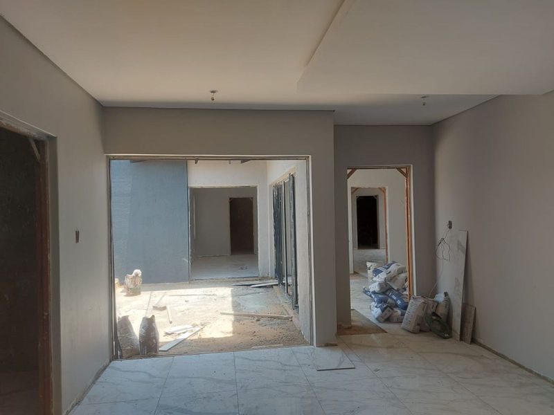 House For Sale in Savannah Country Estate - Photo 4