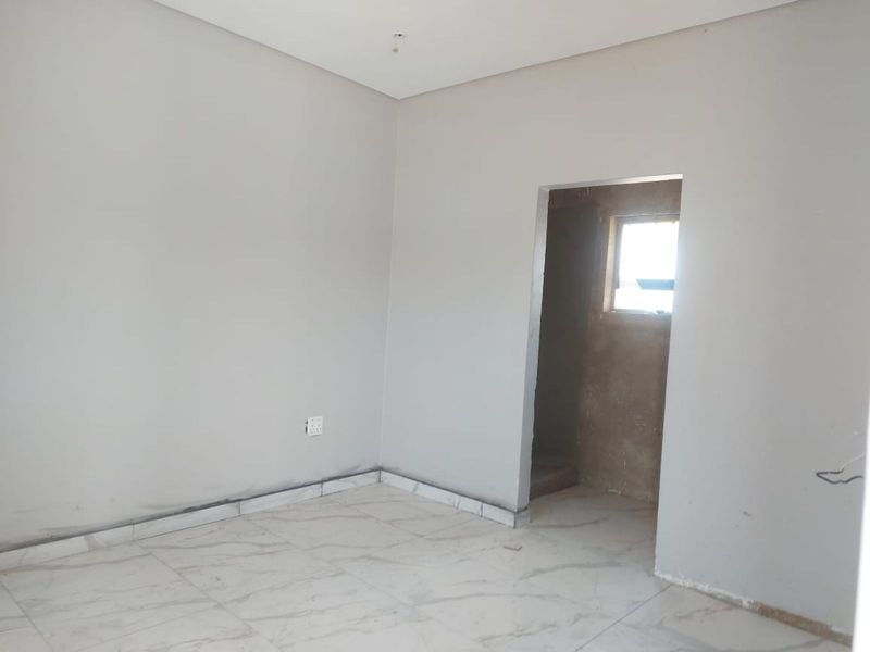 House For Sale in Savannah Country Estate - Photo 9