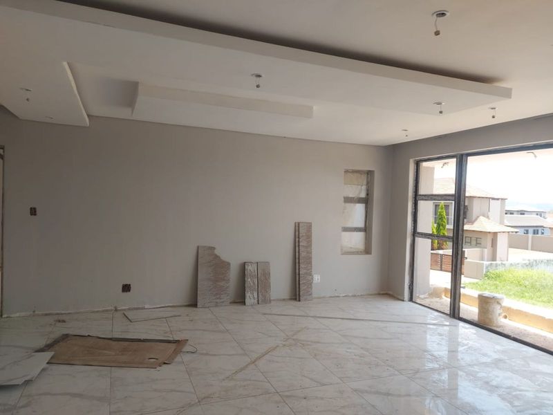 House For Sale in Savannah Country Estate - Photo 7