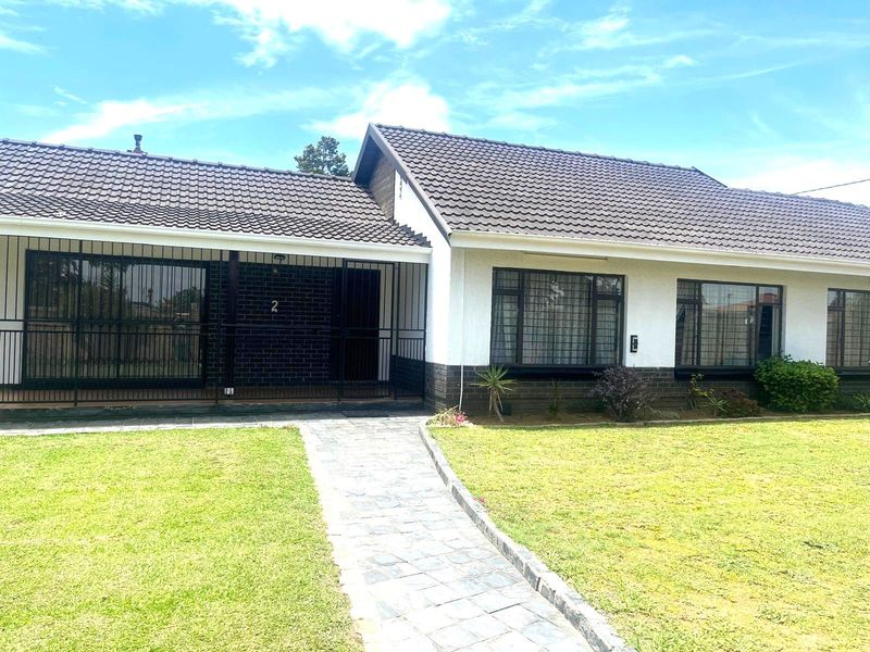 House For Sale in Robertsham - Photo 3