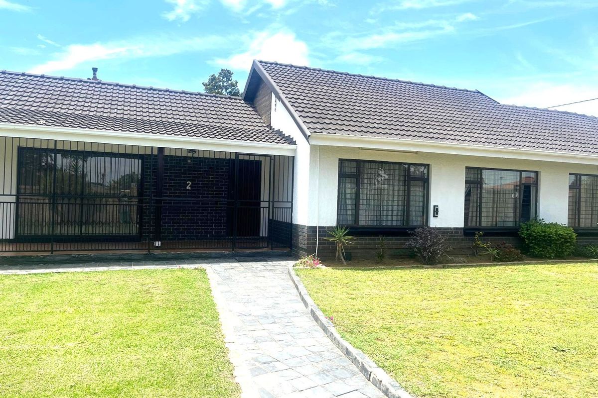 House For Sale in Robertsham - Photo 3