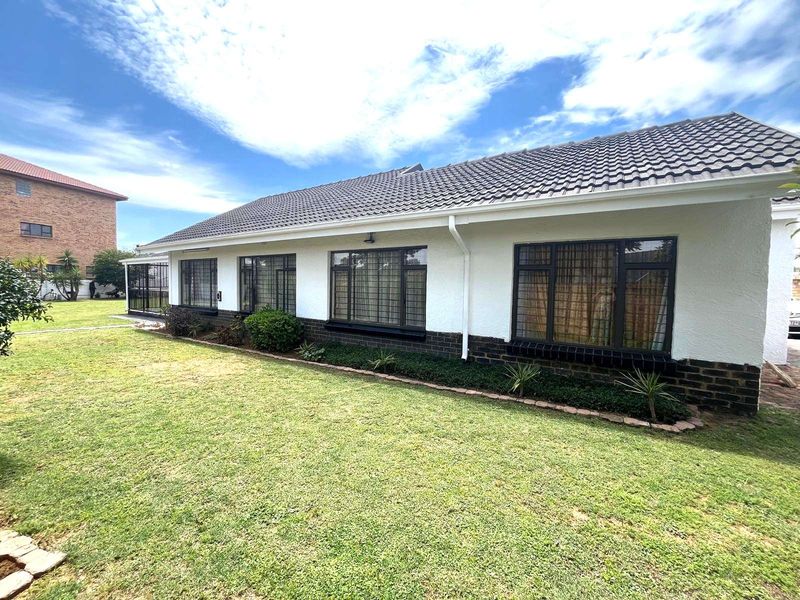 House For Sale in Robertsham - Photo 7