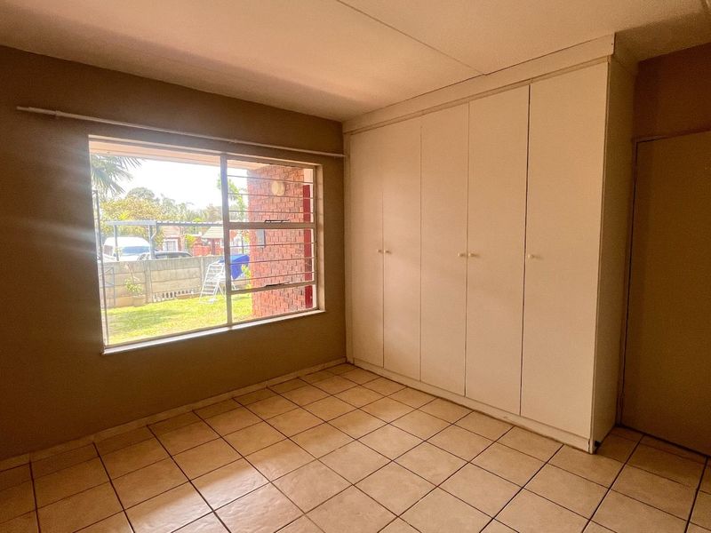 Townhouse For Sale in Glen Marais - Photo 8