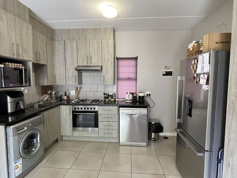 Townhouse For Sale in Atlasville - Photo 7