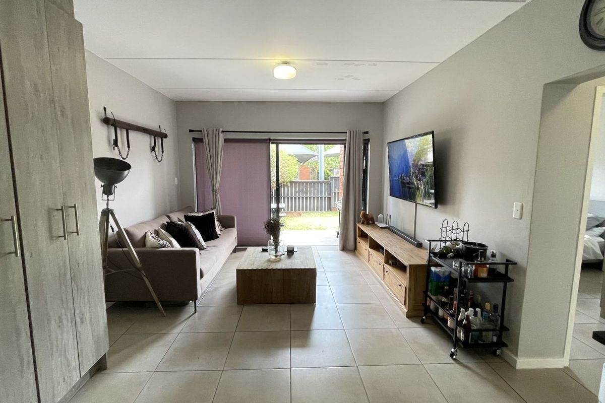 Townhouse For Sale in Atlasville - Photo 4