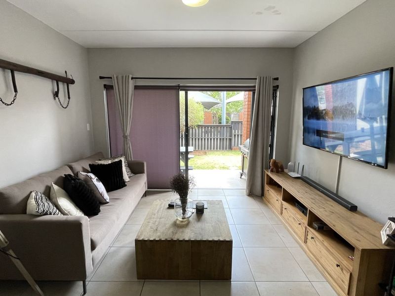 Townhouse For Sale in Atlasville - Photo 2