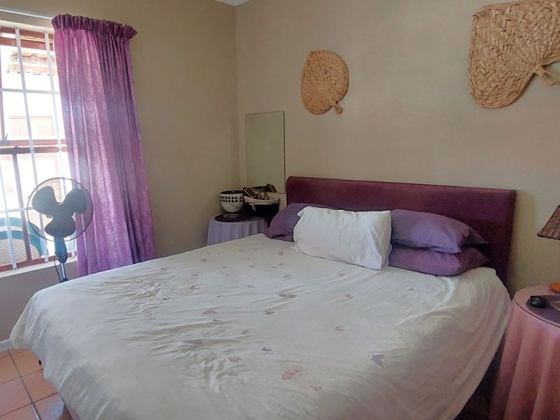 Townhouse For Sale in Fairview Golf Estate - Photo 7