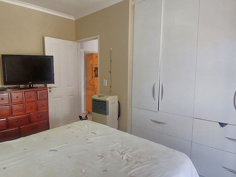 Townhouse For Sale in Fairview Golf Estate - Photo 8