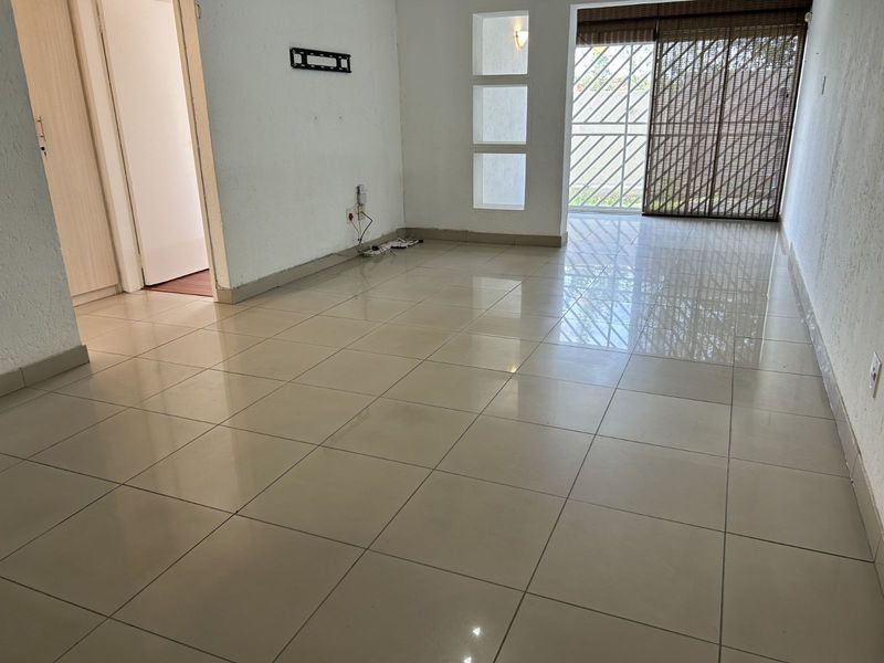 Apartment For Sale in Oakdene - Photo 10