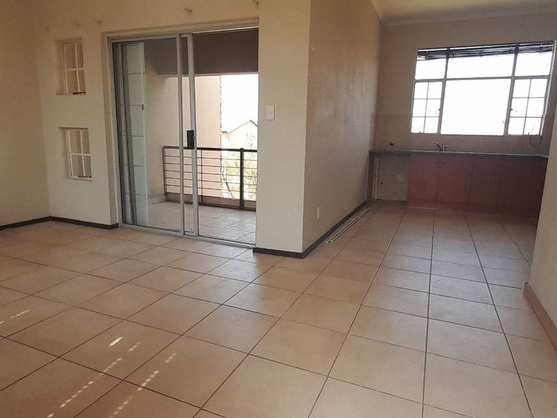 Apartment For Sale in Laser Park - Photo 4