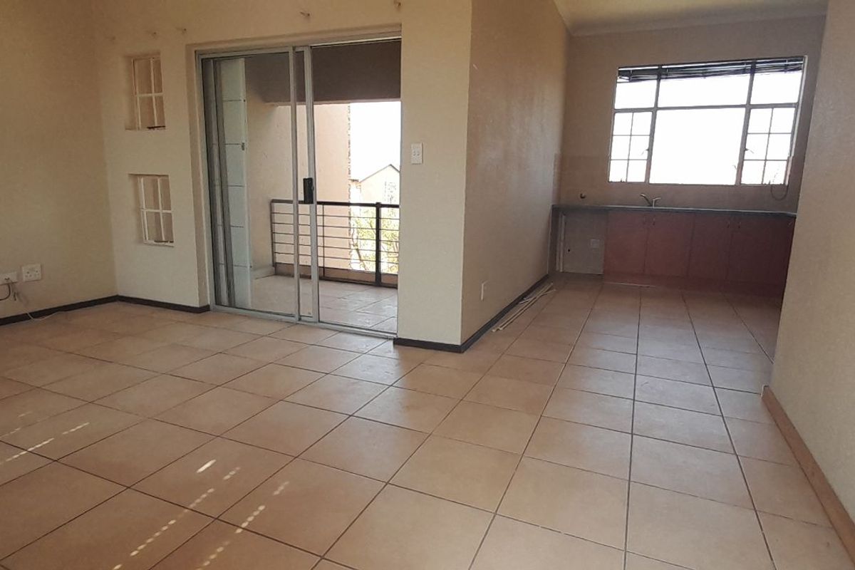 Apartment For Sale in Laser Park - Photo 4