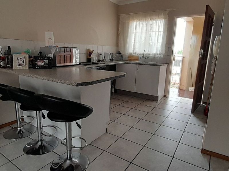 Apartment For Sale in Kenmare - Photo 2