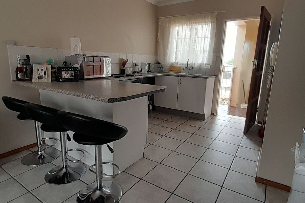 Apartment For Sale in Kenmare - Photo 2