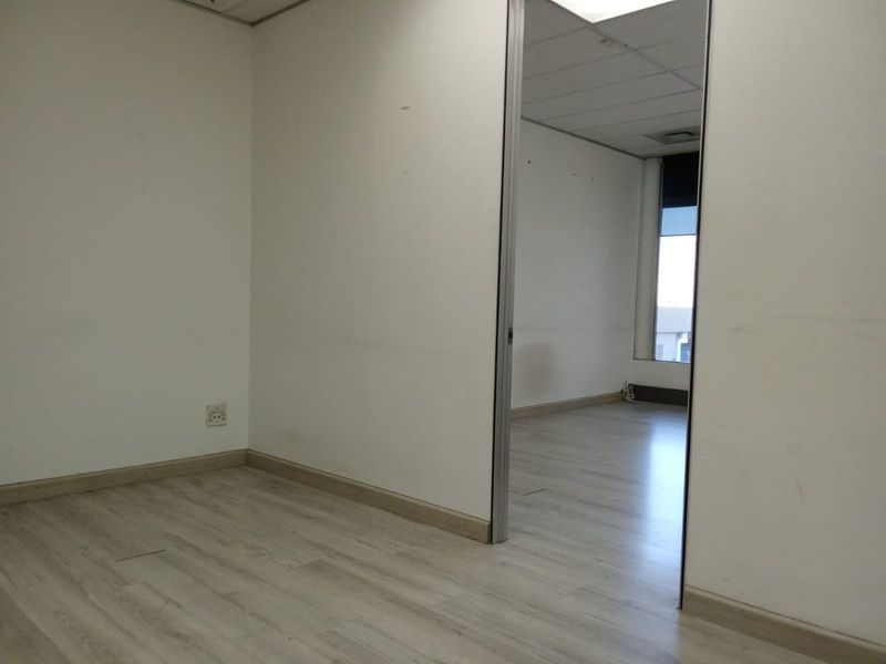 Commercial To Rent in Sandton Central - Photo 9