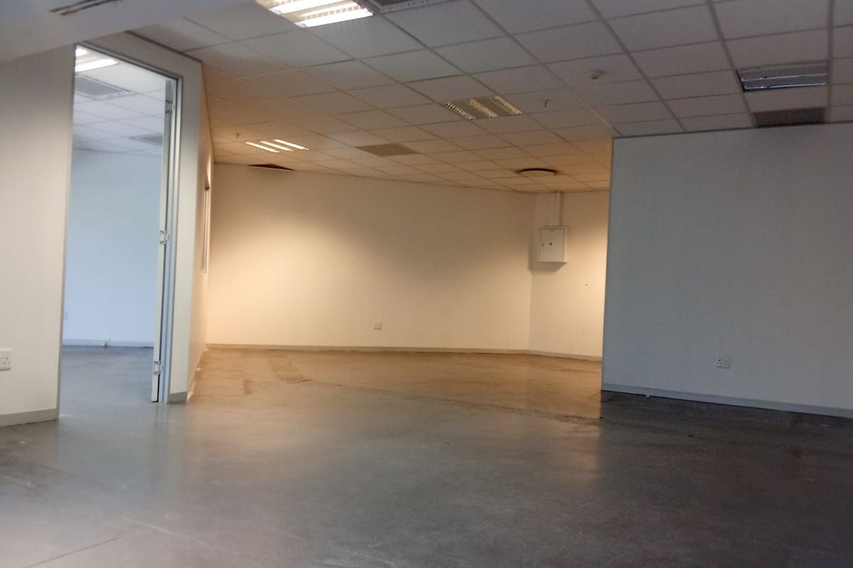 Commercial To Rent in Sandton Central - Photo 5