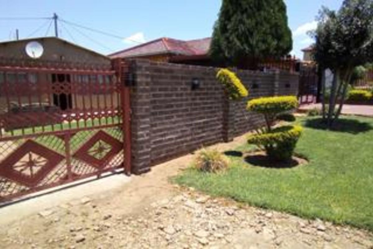 House For Sale in Hammanskraal Central - Photo 3
